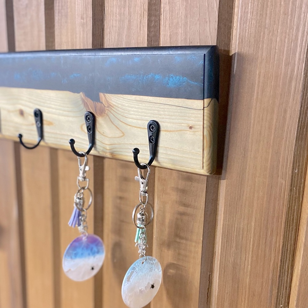 Handmade Midnight Pinewood Resin Key Rack Organizer - Picture 2 of 9